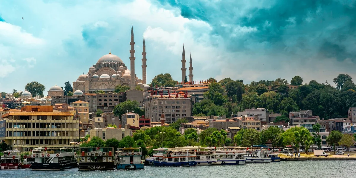 Süleymaniye Mosque, Istanbul. Photo by Ibrahim Uzun on Unsplash